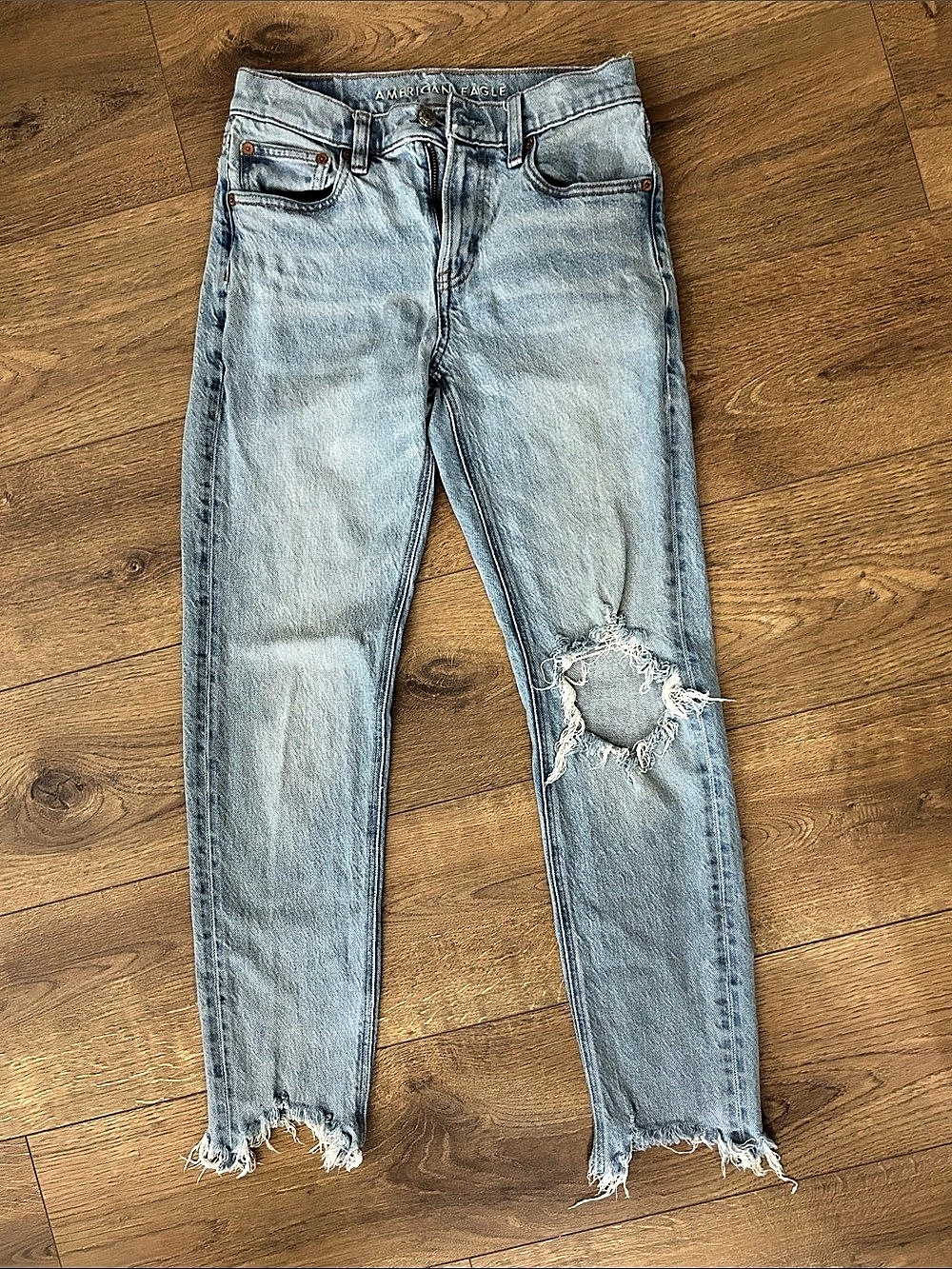 American Eagle Outfitters Distressed Straight Leg Jeans in Blue